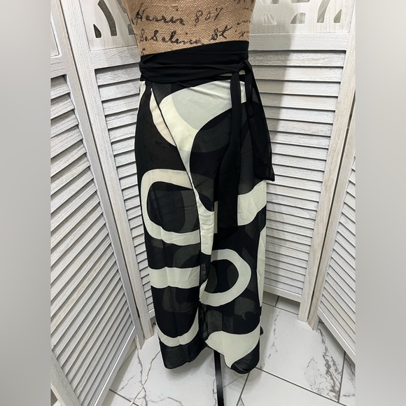 Commense Sophisticated Chiffon Swimsuit Cover UP - Picture 5 of 11